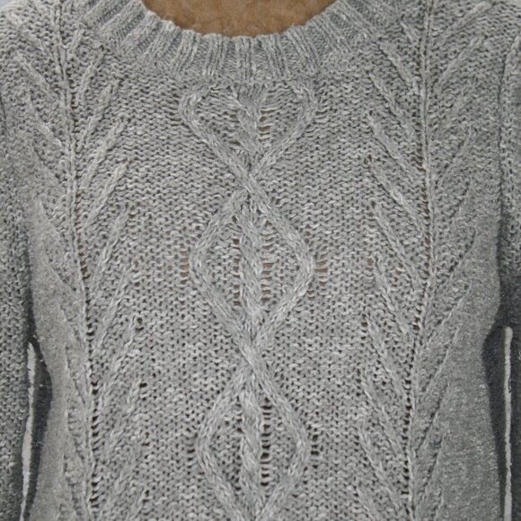St. John's Bay Sweater Cable Knit Gray Classic Grey Crew Neck Winter Marled MED - Picture 2 of 13